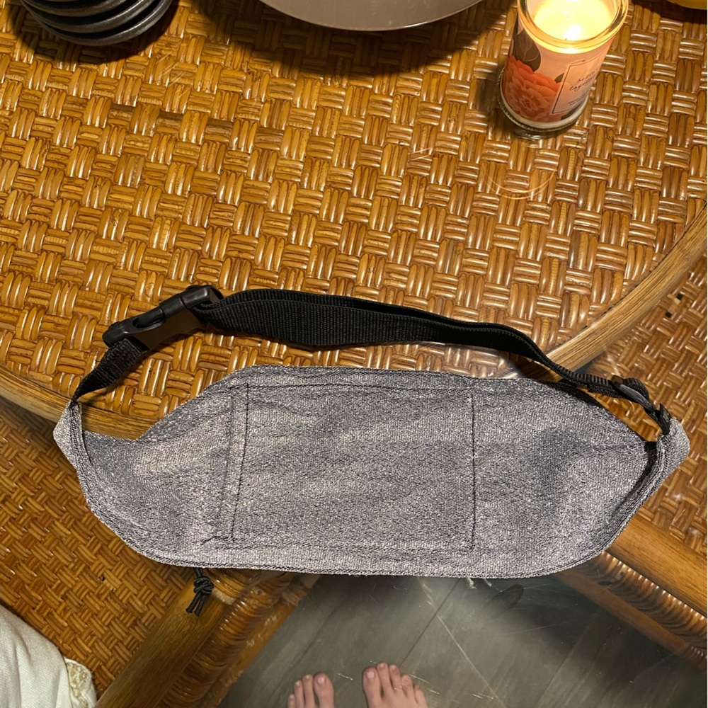triangl | sparkly fanny / belt bag - Picture 2 of 6